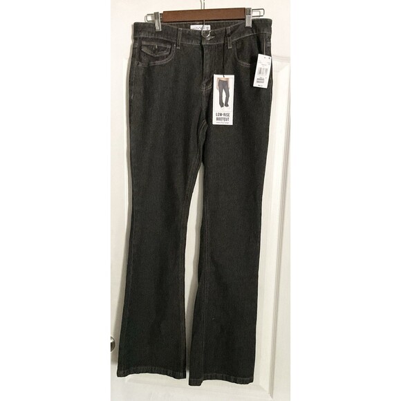Vanilla Star Women's Back Flap Low-Rise Bootcut Jeans, Size 8 NWT - Picture 2 of 8